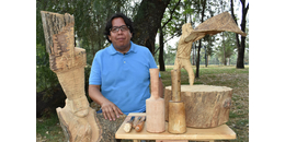 René Baltazar Morales, maestro artesano de escultura en madera   