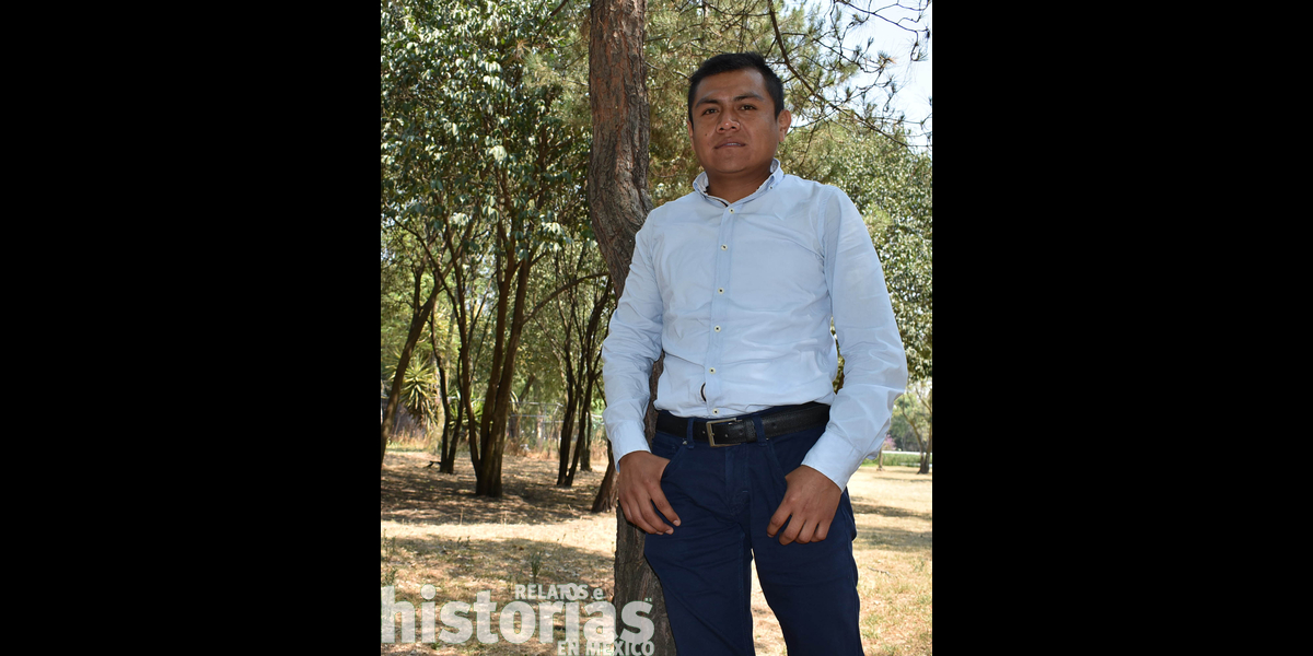 Eliseo Xochitemol Peña, maestro artesano de sarape en telar de pedal