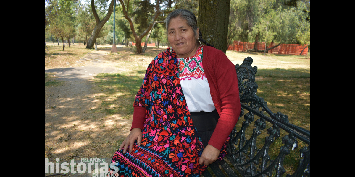 Teresa Lino Bello, maestra artesana de textiles de lana con colorantes naturales    