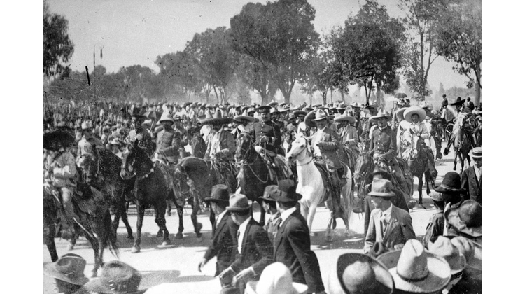Recuerdos del Zócalo: “La entrada de los ejércitos de Villa y Zapata a la capital mexicana en diciembre de 1914”