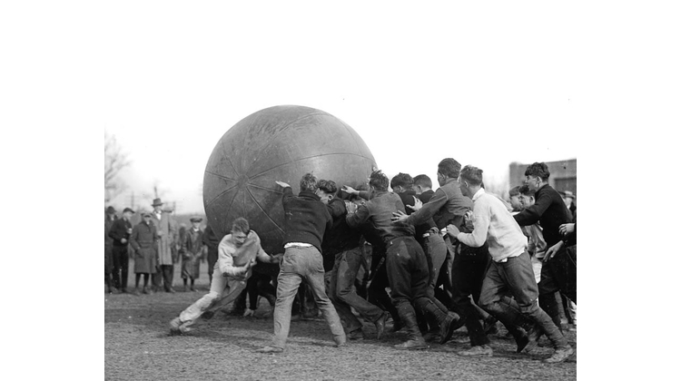 El juego del pushball en 1920 y 1968