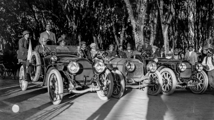 La llegada del automóvil a principios del siglo XX