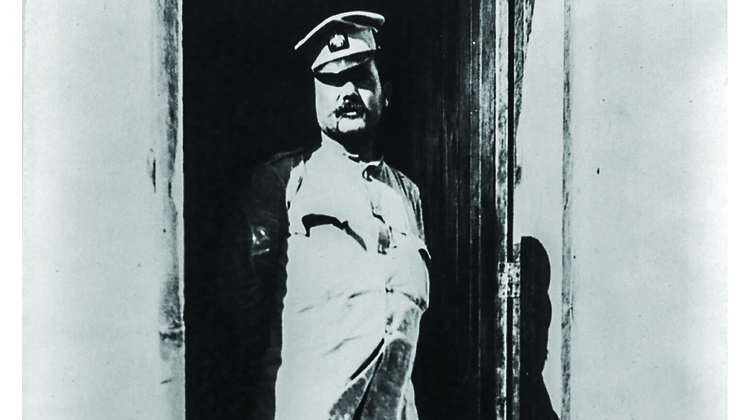 ¿Aplaudimos, mi general?